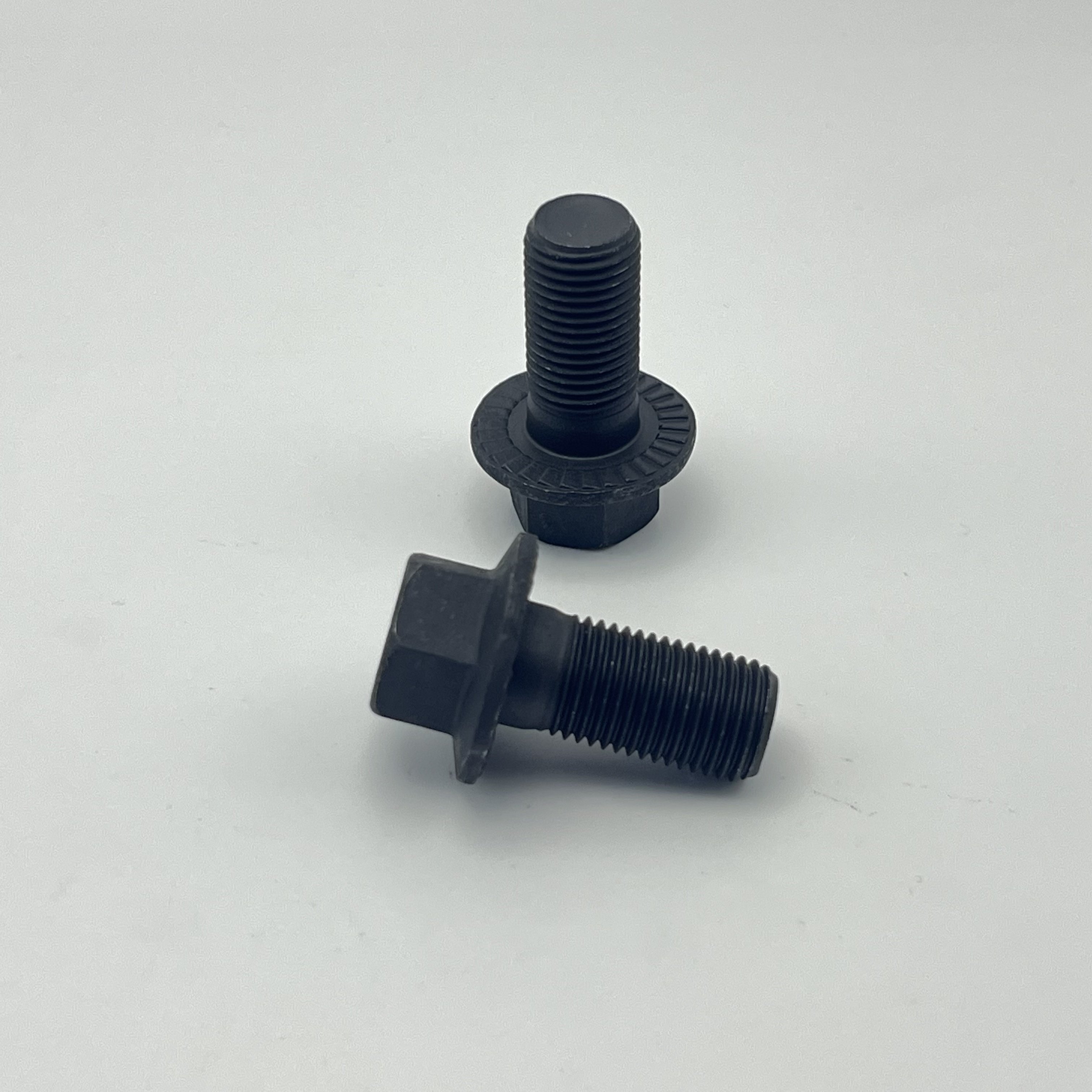 High Tensile Carbon Steel DIN6921 M8 M10 M12 Fastener Black Bolt Nut Hex serrated flange bolt