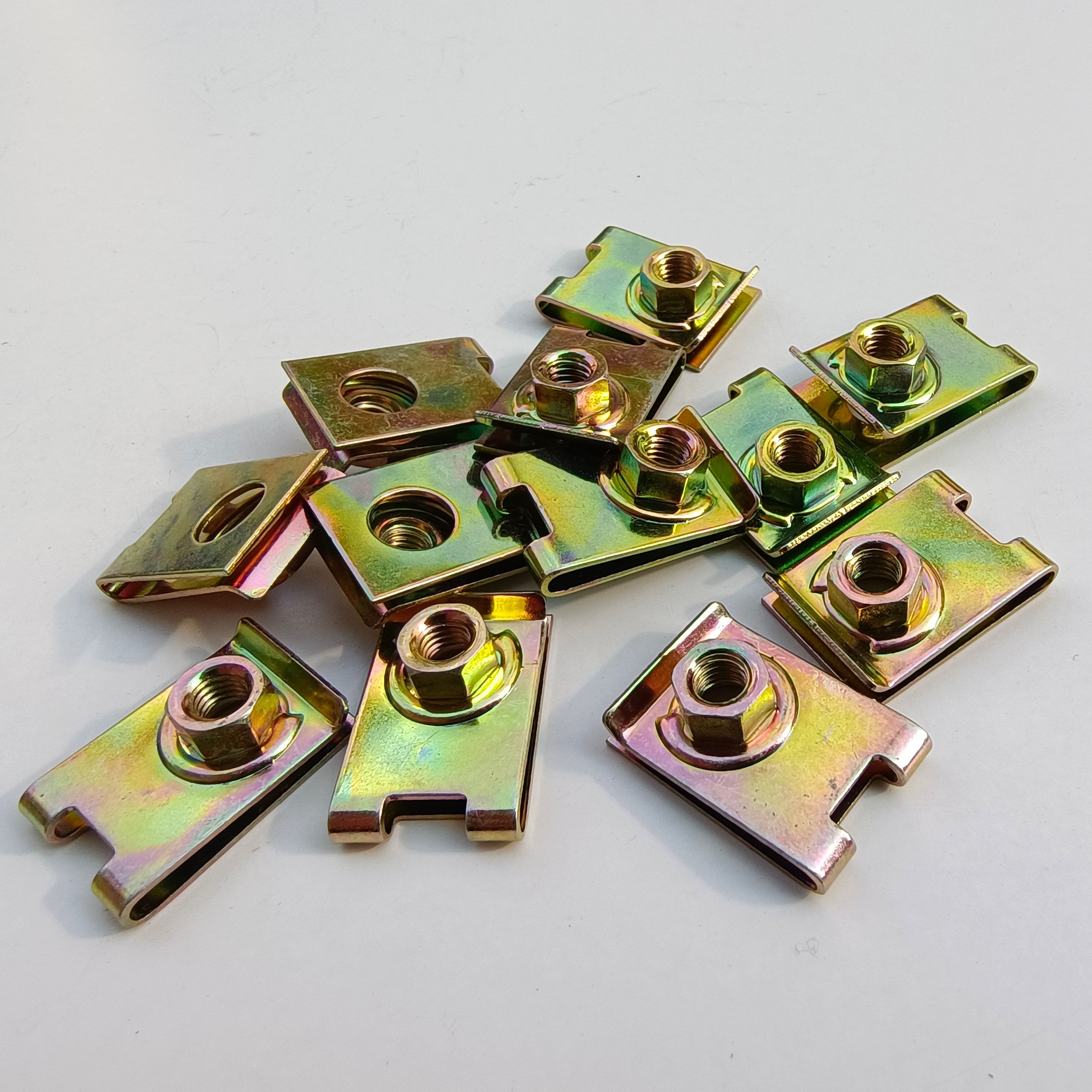 ZN Factory High Quality Riveted Speed Clips Sheet Metal Nuts Universal Mixed Auto M6 Chassis Fastener Spring Nut Clip Nut