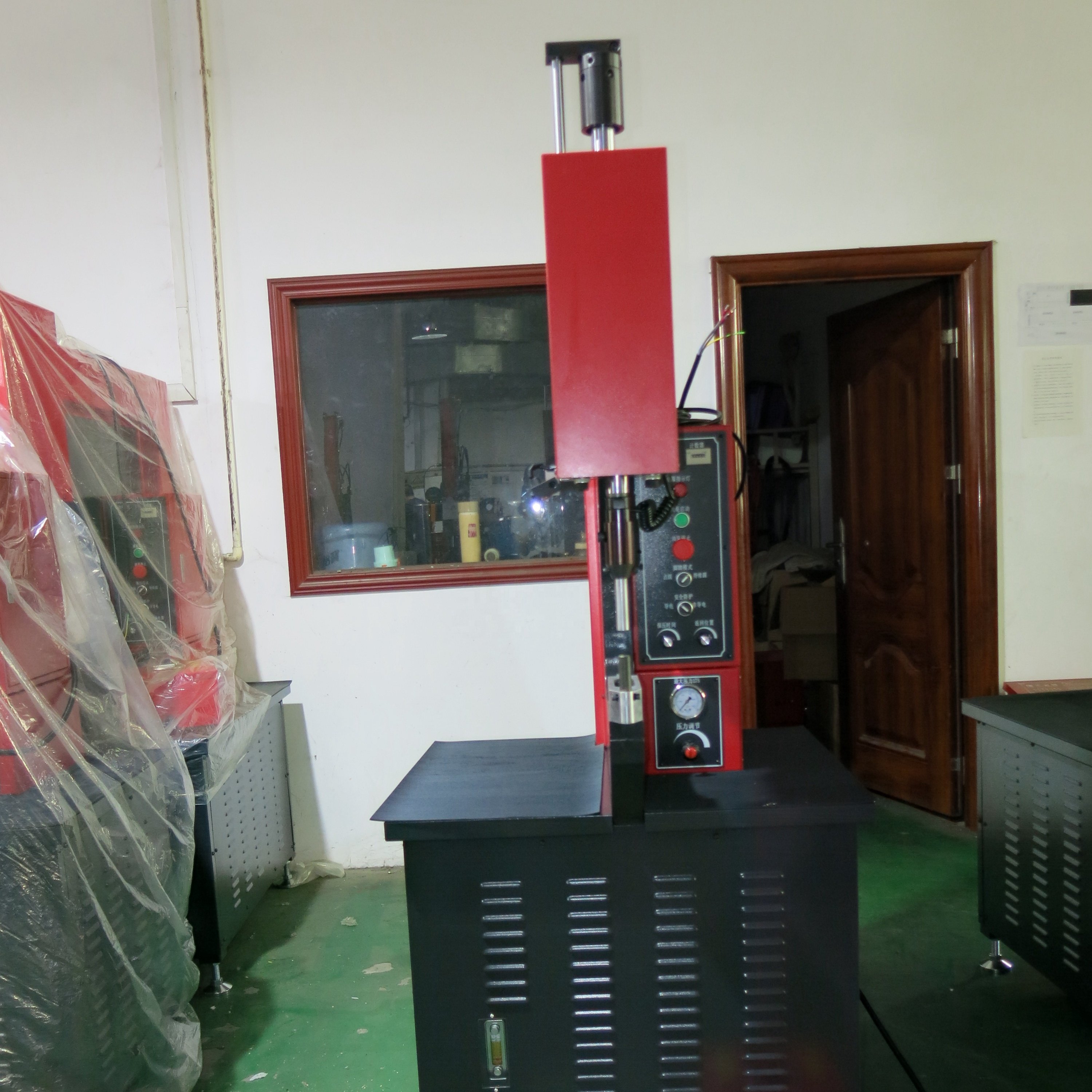 Easy Operation auto Hydraulic Fastener Insert Nut Hardware Insertion Machine