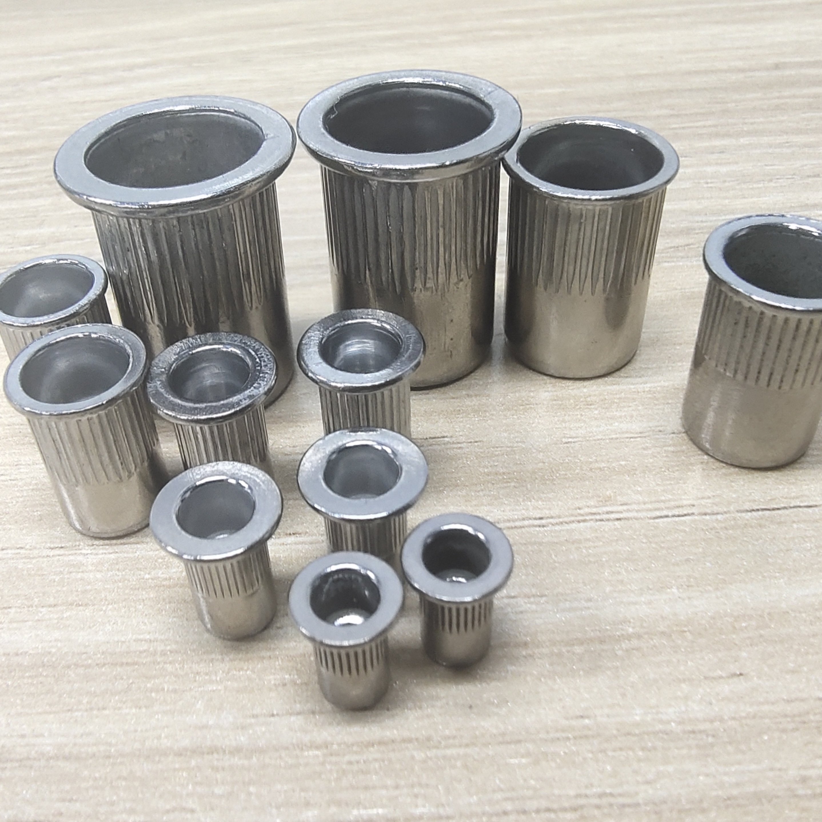 Stainless Steel Zinc Plated Galvanized Aluminum Clamping Nut Round Flat Head Self Clinching Rivet Nut for Mounting Metal Sheet