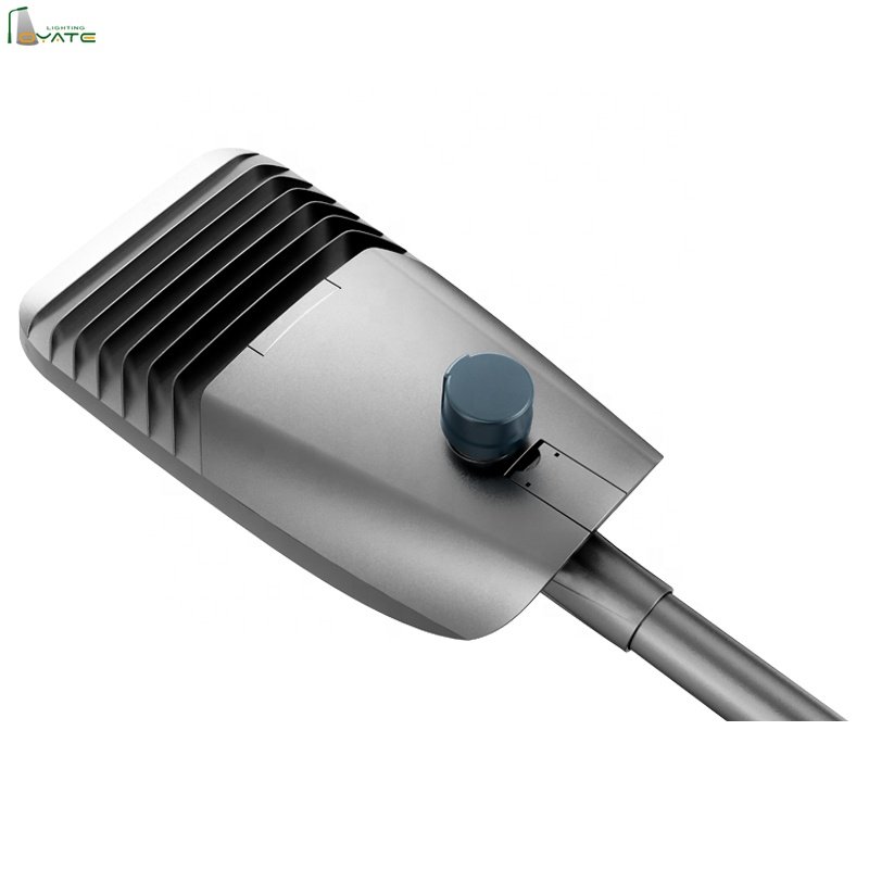 Tool less fastener designHigh and low temperature resistant SELENE Series LED Street Lights