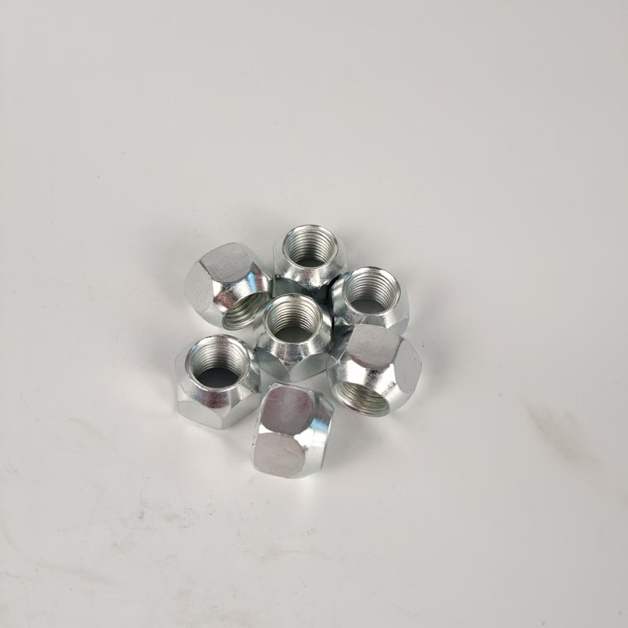 Hexagon taper auto nut Tire lock nut Cone wheel hub nut