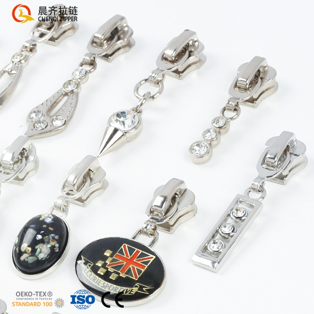 Wholesale Custom Logo 3# 5# 7# Plating Embossed Custom Zipper Puller Nylon Metal Plastic Zipper Sliders Luxury for Garment