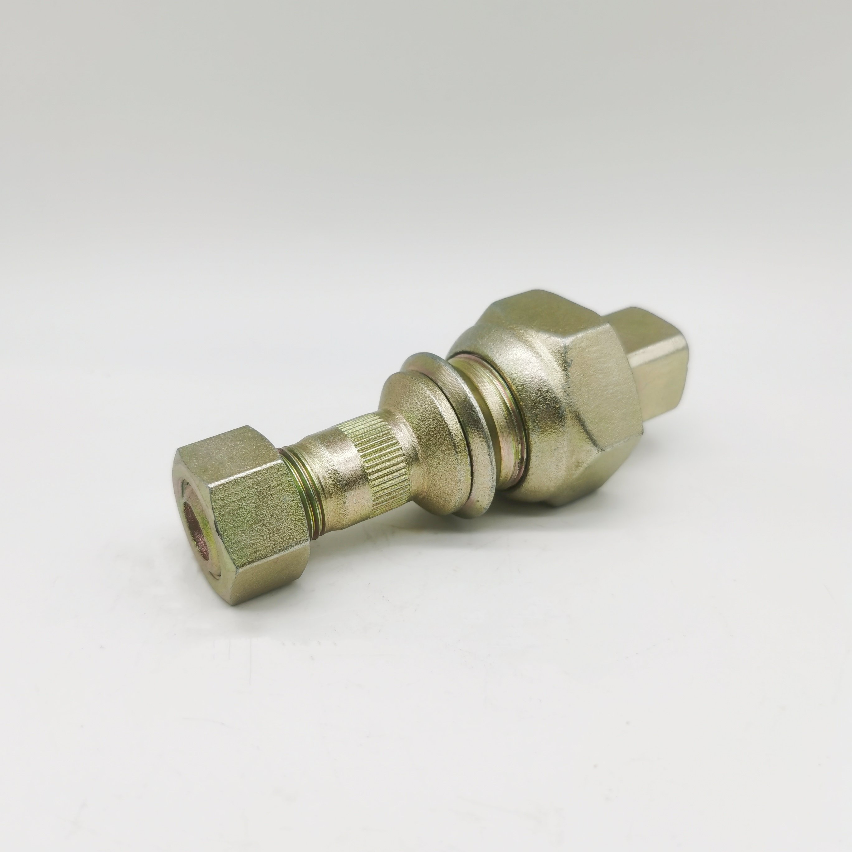 High Strength 10.9 Auto Parts Mitsubishi Canter LH RH Truck Accessory Rear Wheel Bolt