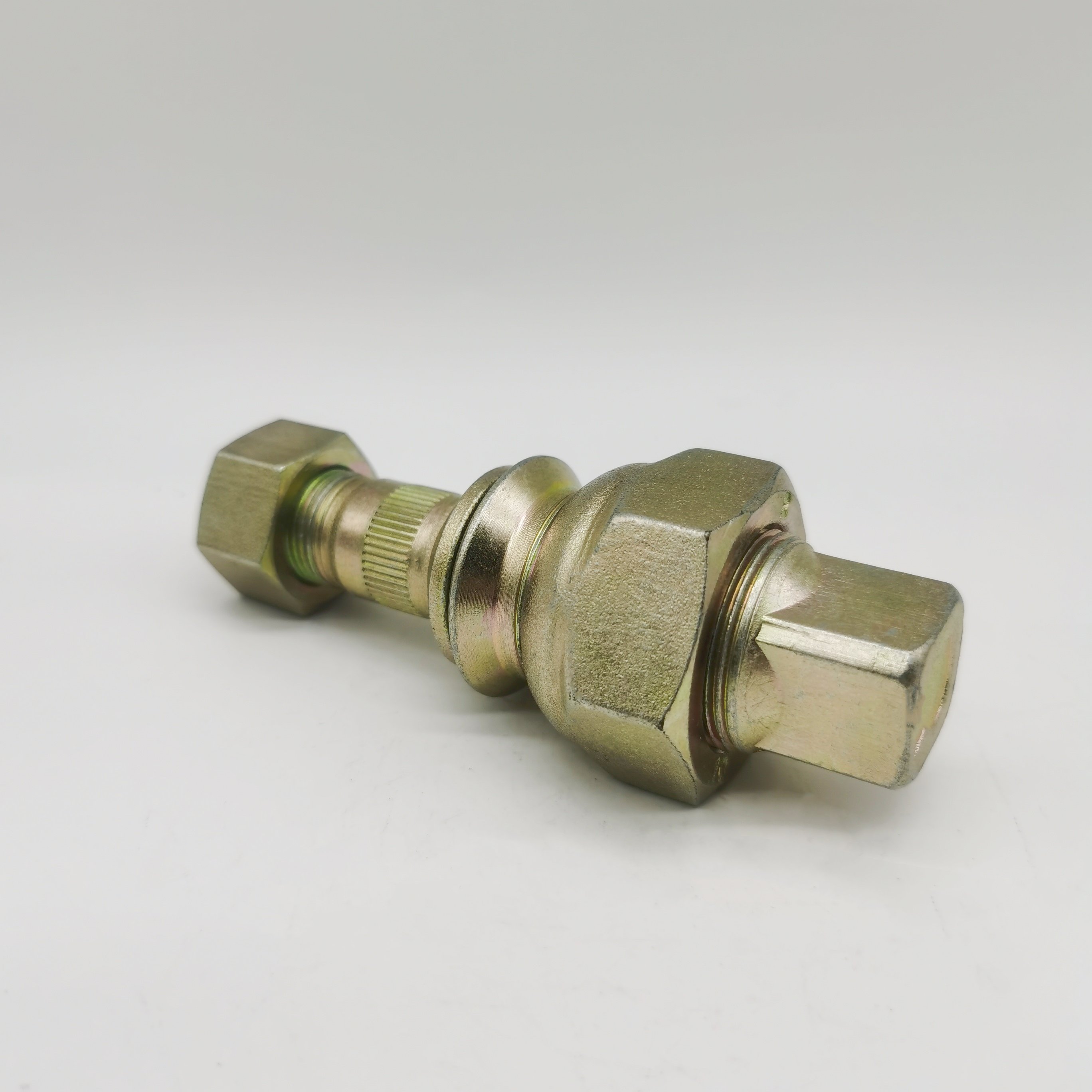 High Strength 10.9 Auto Parts Mitsubishi Canter LH RH Truck Accessory Rear Wheel Bolt