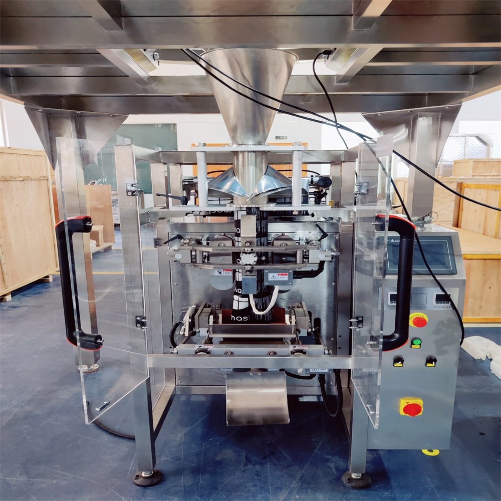 New full auto PP Polybag snack chips nuts candy packing line weighting and labelling machine