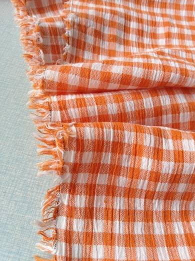 4293 cotton and sediment, wrinkled bark wrinkle, chrysanthemum red white grid, soft, comfortable, and unprepared summer clothing fabric tail