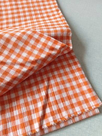 4293 cotton and sediment, wrinkled bark wrinkle, chrysanthemum red white grid, soft, comfortable, and unprepared summer clothing fabric tail