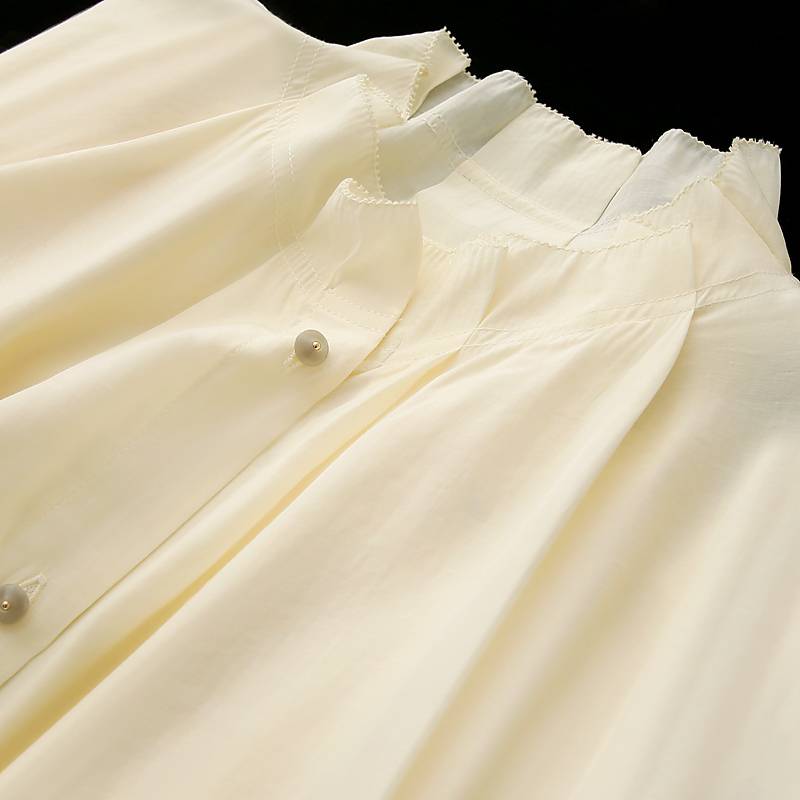 The mall withdraws the cabinet!Light texture comparable to silk!Great white goose yellow!Lace collar long sleeve female shirt