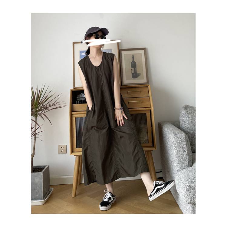 Gao Ding series Japanese commute minimalist straight sleeveless dress, round neckline, loose and thin vest skirt female
