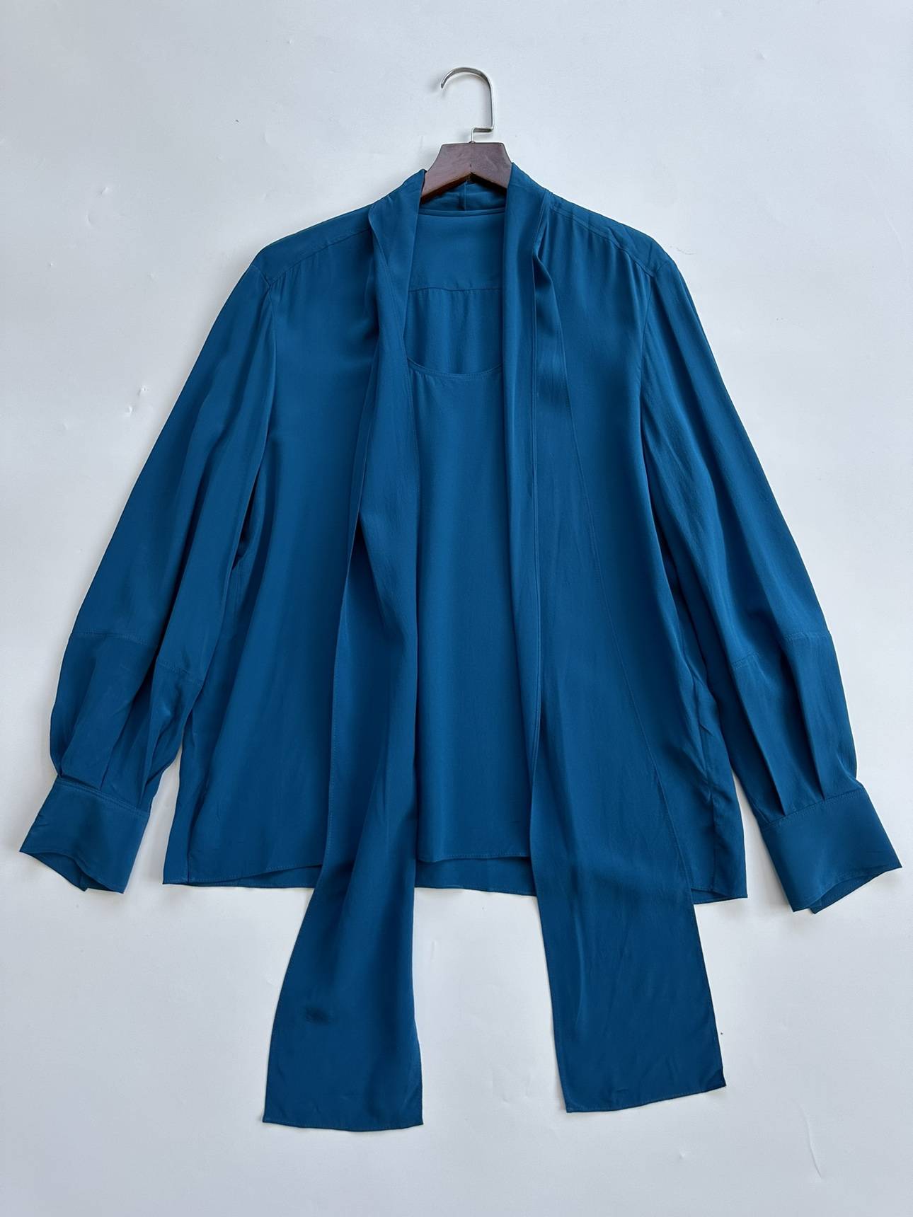 French romance without picking people ~~ French C series 21 Mimi real silk double -sleeved long -sleeved shirt.