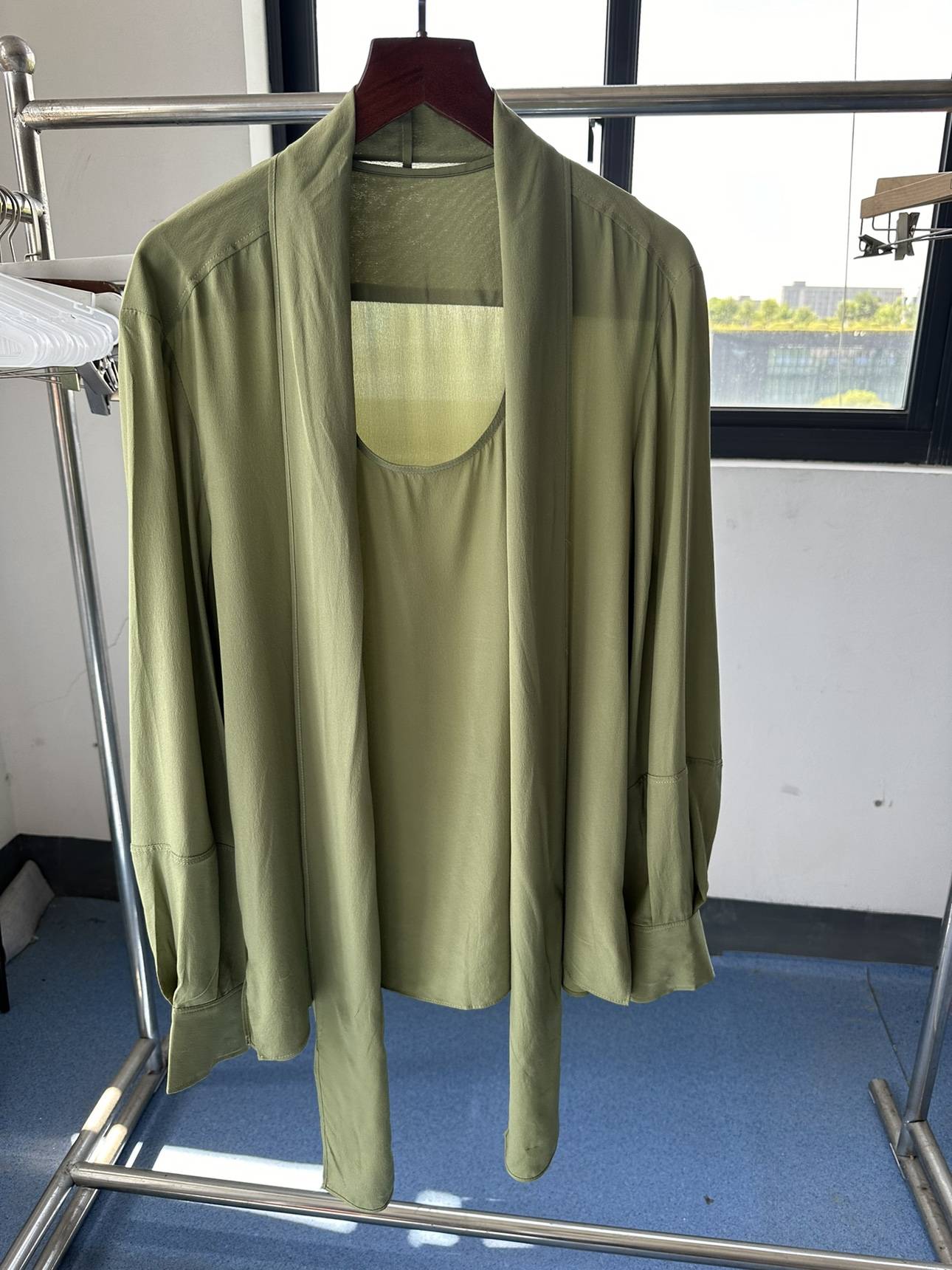 French romance without picking people ~~ French C series 21 Mimi real silk double -sleeved long -sleeved shirt.