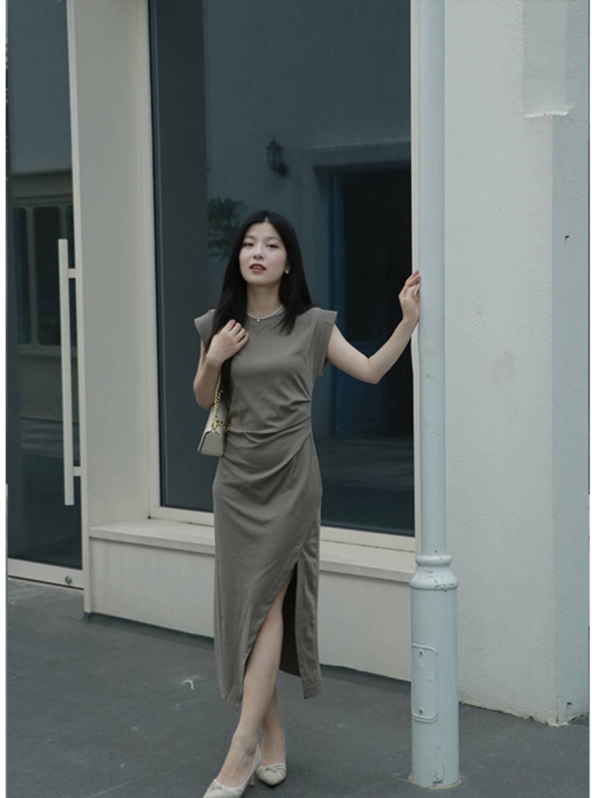 An Ye's three -pointer/khaki green cotton dress flying shoulder sleeveless waist pump French elegant spring and summer models