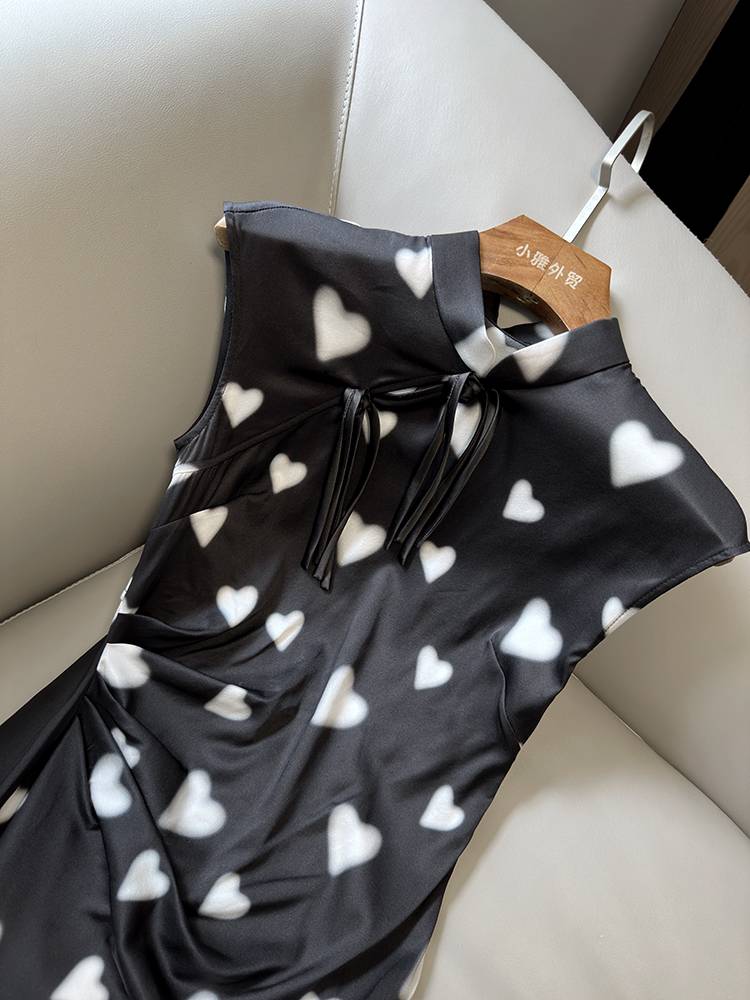 New Chinese -Silk Lisilian Pinch Folding Capital Chinese Wind Cheongsam side split sleeveless slim dressing small size
