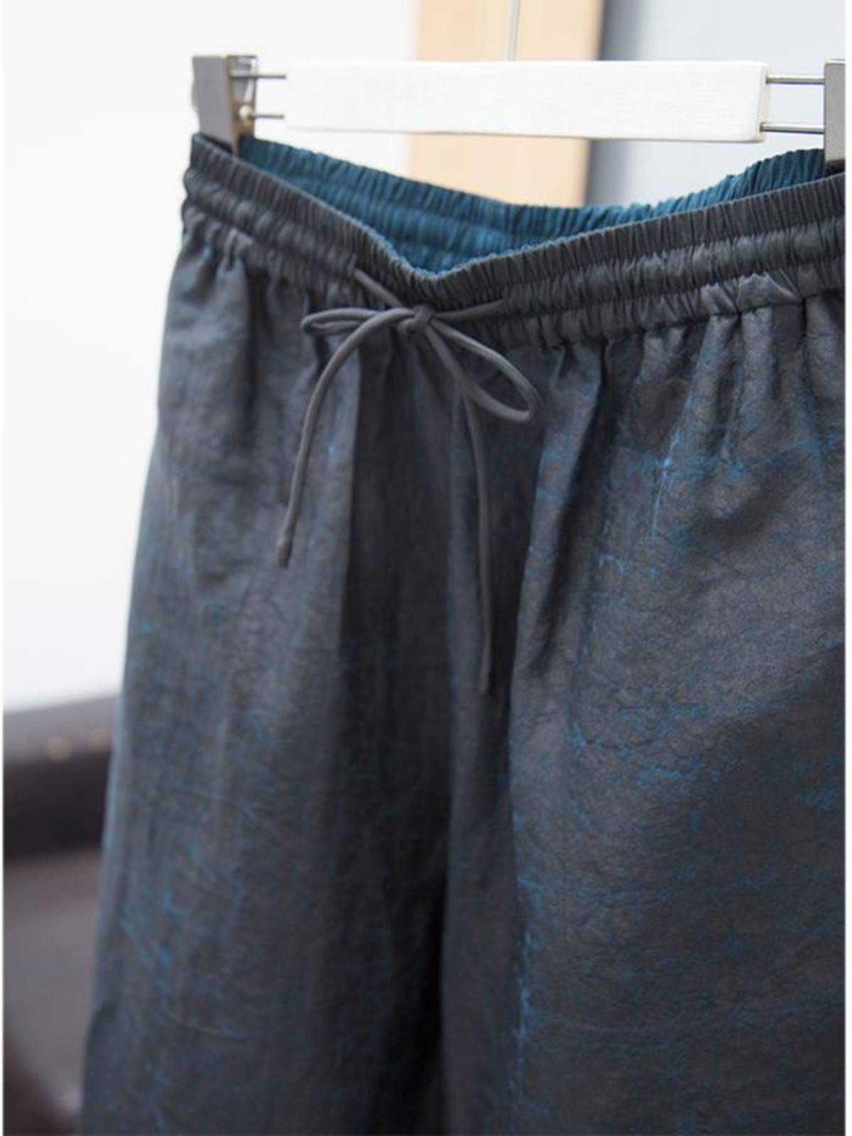 Japanese and Korean tail products cutting labels ~ blue double -sided wearing mulberry silk fragrant cloud yarn monochrome real silk casual pants