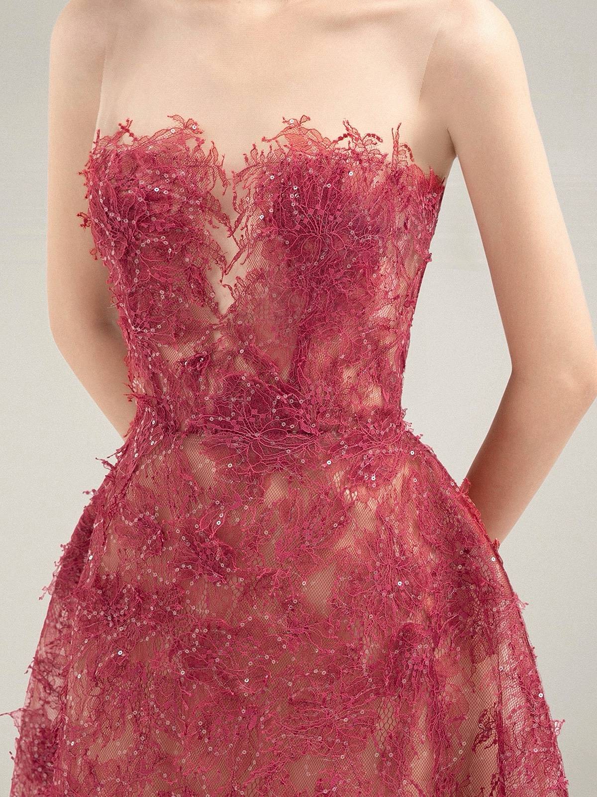 Light luxury niche lace dress Vietnamese designer temperament three -dimensional flower sequins see -through heavy workers tube top long skirt