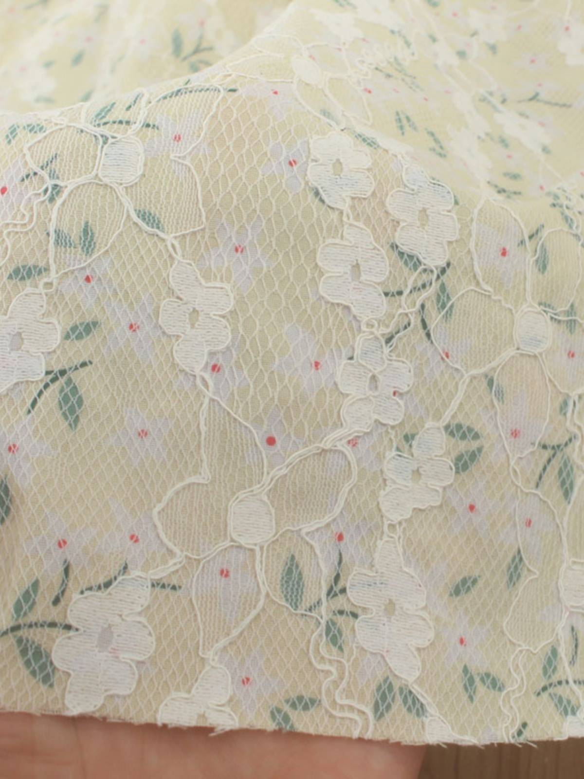 Lighty yellow three -dimensional relief jacket composite lace cloth, clothing clothing cheongsam dress skirt fabric