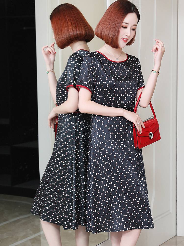 Picking up the leak counters to withdraw the tail single big name black real silk silk silk big size mother dress dress female summer