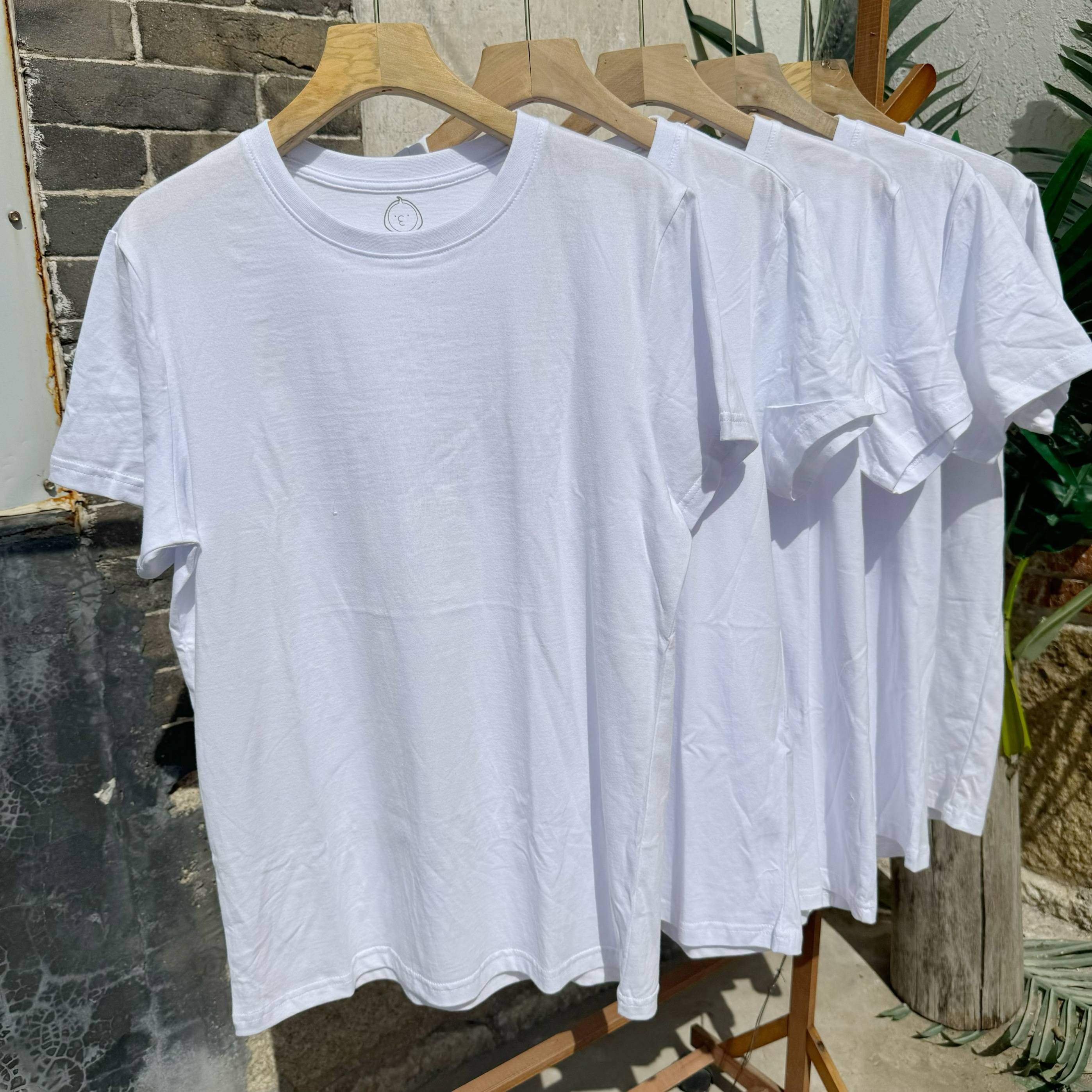 Exit Korean pure cotton white T pure color bottoming T -shirt round neck short -sleeved vintage men and women couples
