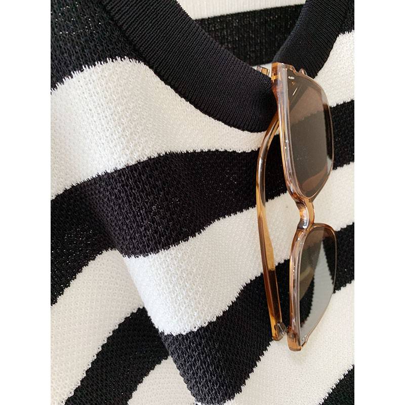 Counter withdrawal single big -name women's sleeveless classic striped classic striped straight color straight loose dress female summer
