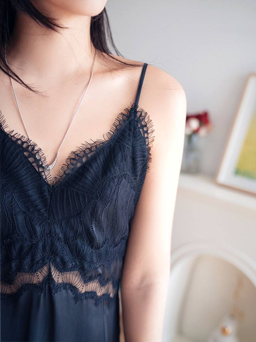Special romance is coming to the French tone design faint sexy lace lace camisole+dress