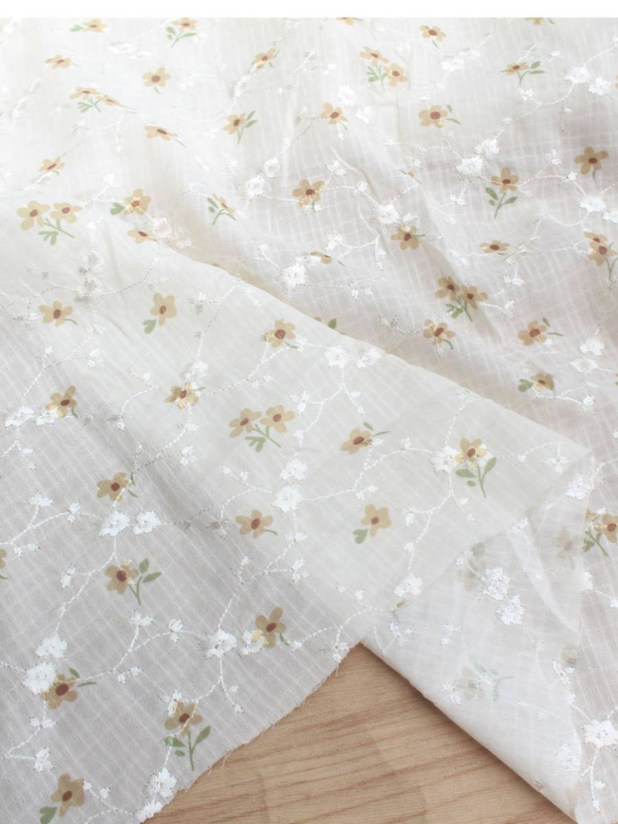 Beige bottom printed bamboo grid grid embroidered fabric Han clothing dress dress, shawl cheongsam fabric