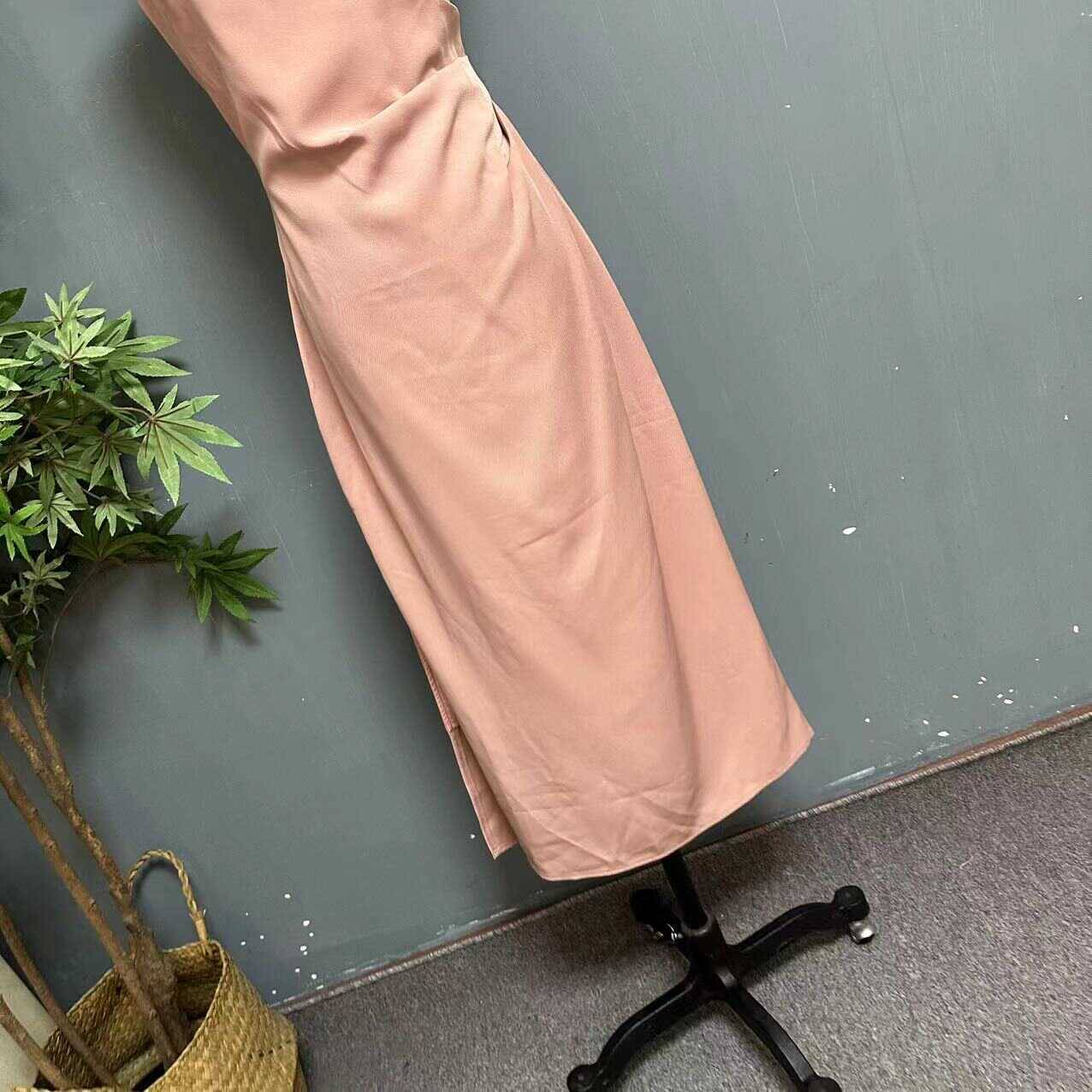 High -quality fashion hot girl pure desire to smooth noodle folds, slimming, thin belly dress 0617