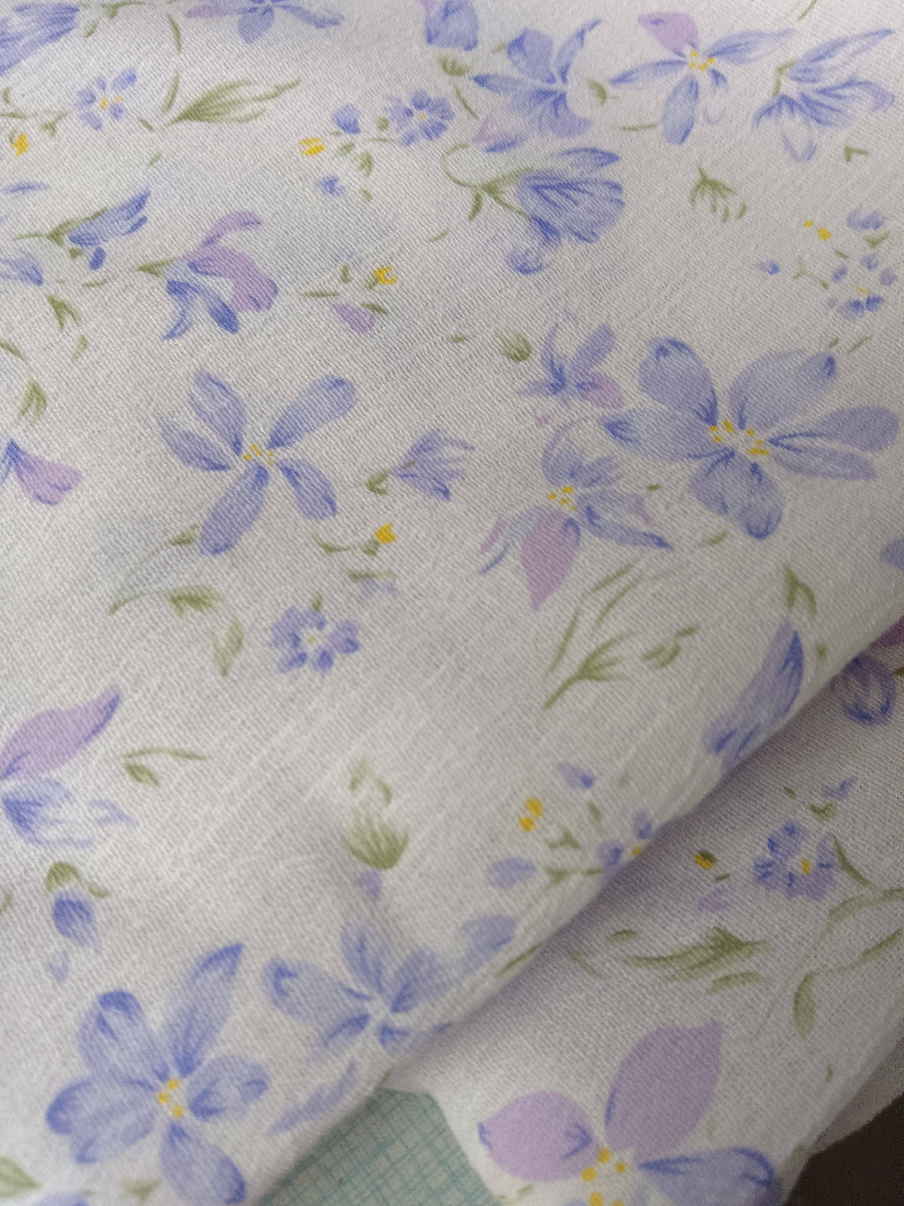 8015 Castle Sand Washing cotton wrinkled bark wrinkled purple small flowers thin soft and slightly slightly mild summer clothing fabric tail goods