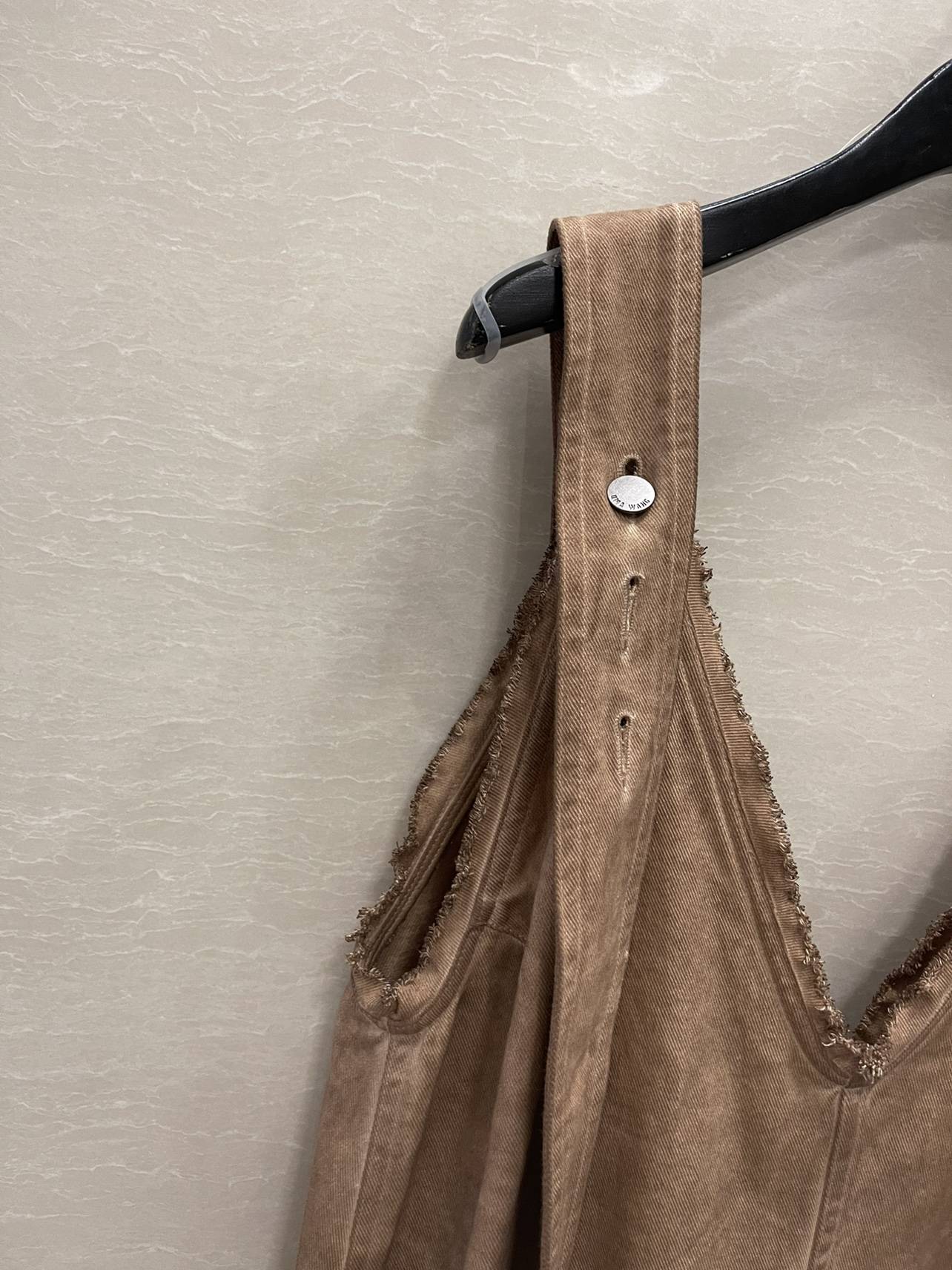 Niche series UMA strap design Dirty dyeing simple wind denim dress laziness, random upper body versatile