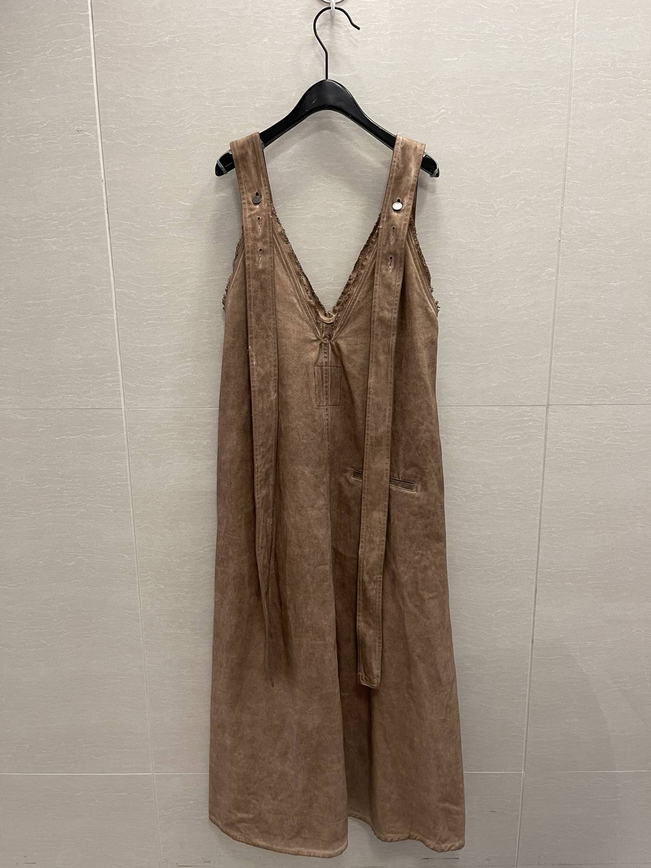 Niche series UMA strap design Dirty dyeing simple wind denim dress laziness, random upper body versatile