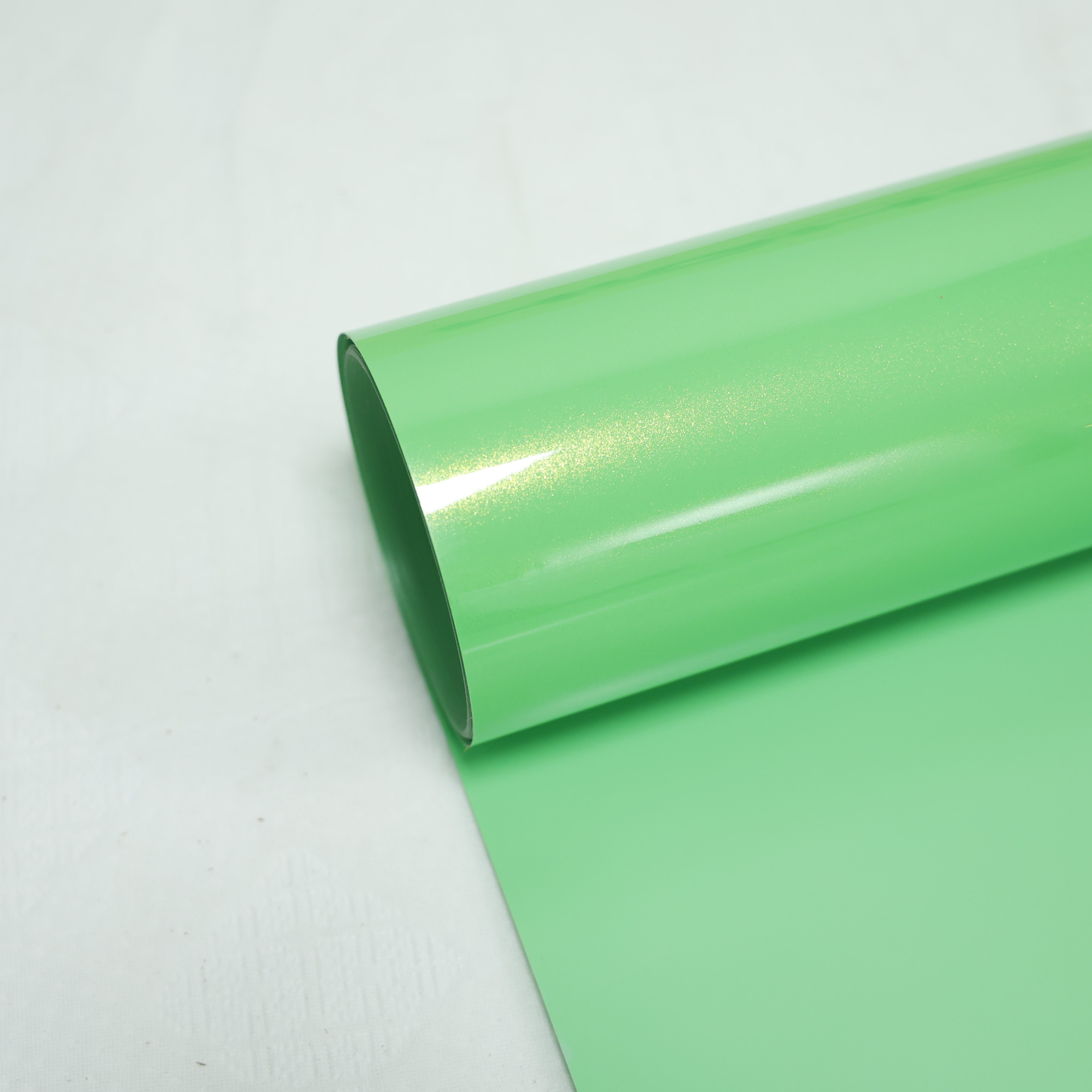 Self-healing Glossy HIGHCOOL Anti Scratches 6.5mil PVC Car Wrap Film Super Fancy Apple Green Full Tint Color Changing Car Film