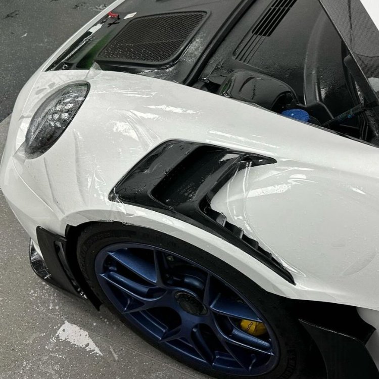 Premium 8.5MIL Clear Car Films High Gloss TPU Paint Protection Film Easy Maintenance with High Gloss for Vehicle Body Roll Shape