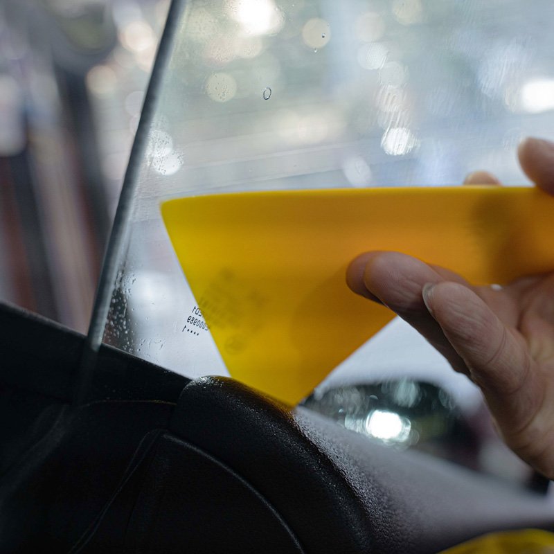 Hot selling insulation uv rejection clear vision nano ceramic car window tint film