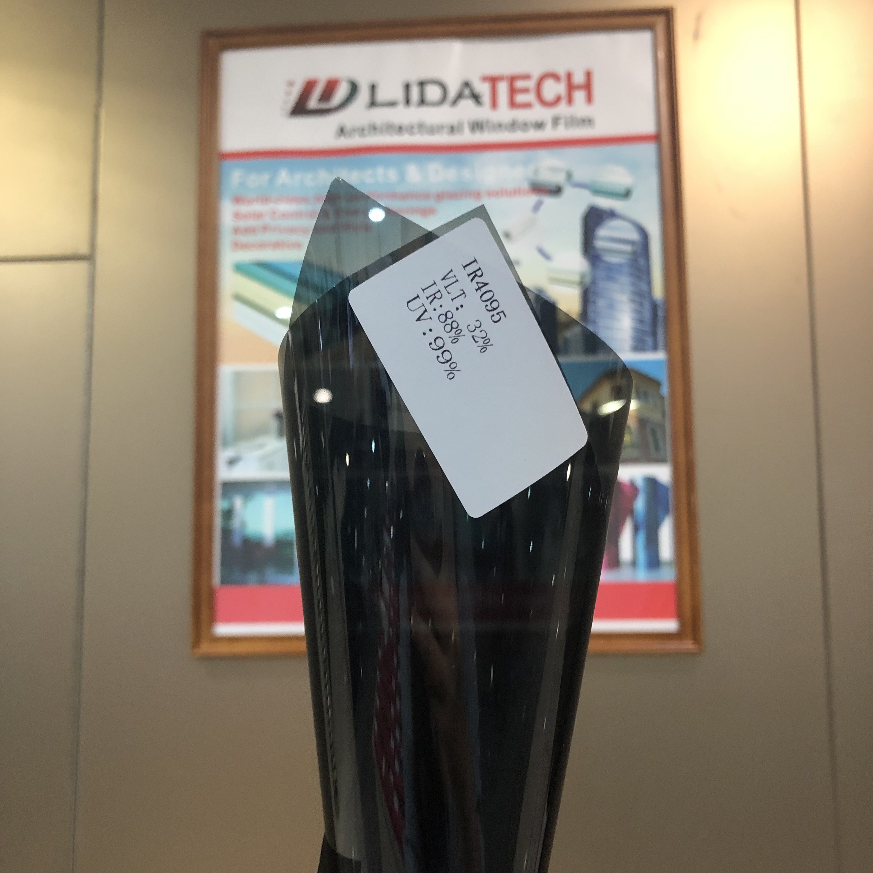 LIDA Factory Window Tint Film 0.5-2.1m width Self Adhesive Anti Scratch Black Solar Nano Ceramic Window Car Films