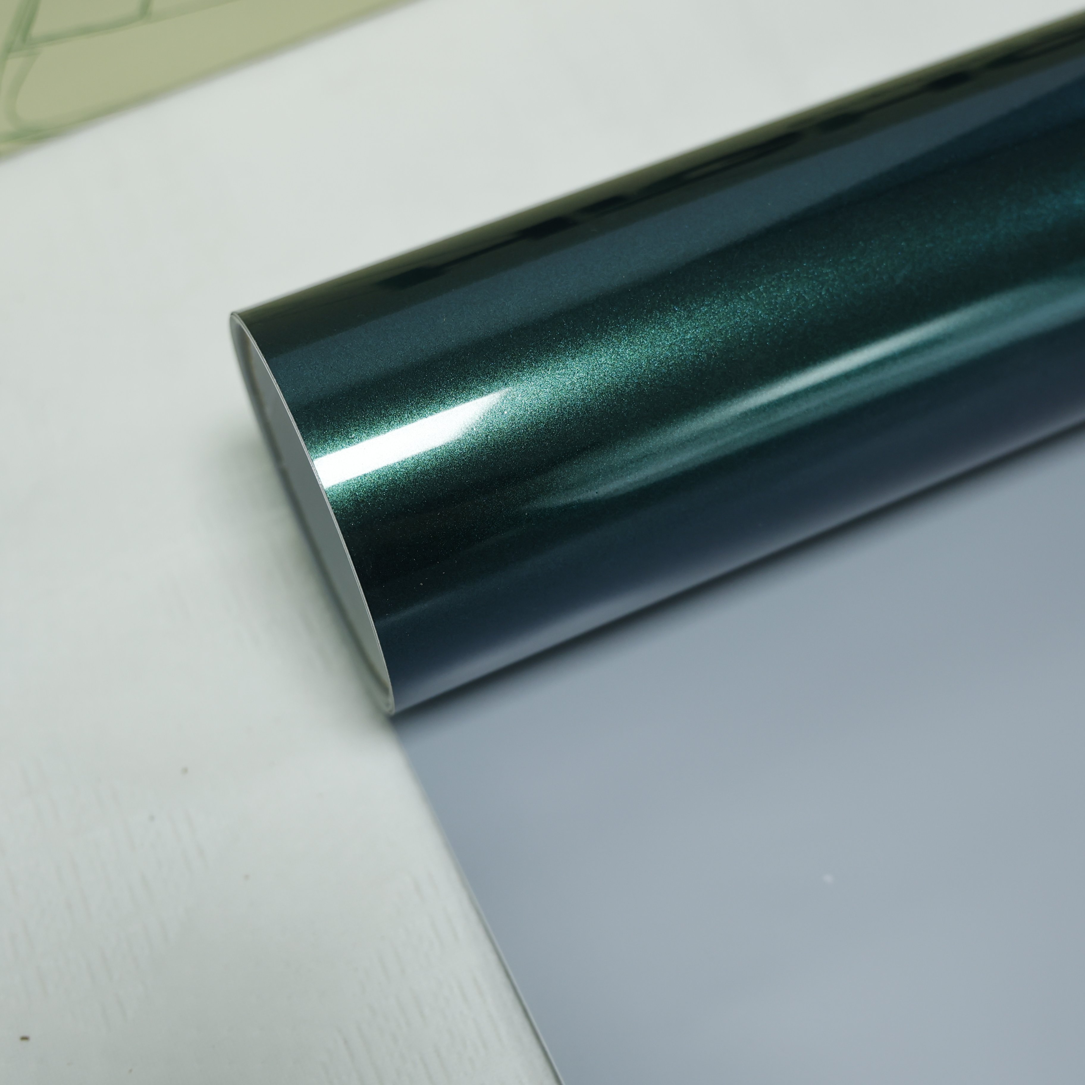 High Quality 6.5mil PVC Car Wrap Film Metallic royal green Self-Healing Glossy Anti-Scratches Full Tint Color Changing Car Film