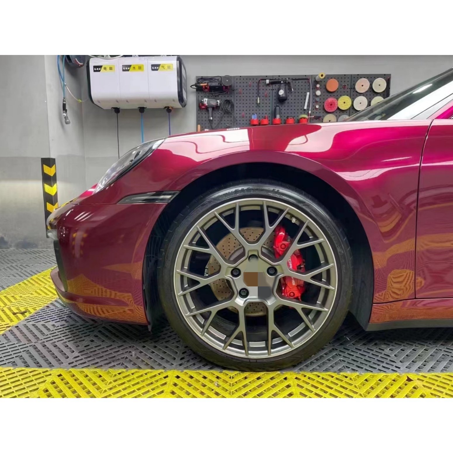 2024 Bright Rose Red Car Film Red High end Automotive Clothing and Film New Series