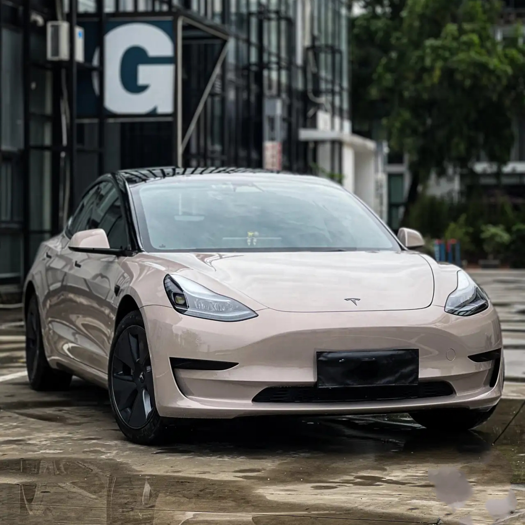 OEM Color Mocha Beige Super Gloss Metallic PET Vinyl Car Wrapping For Tesla Model 3
