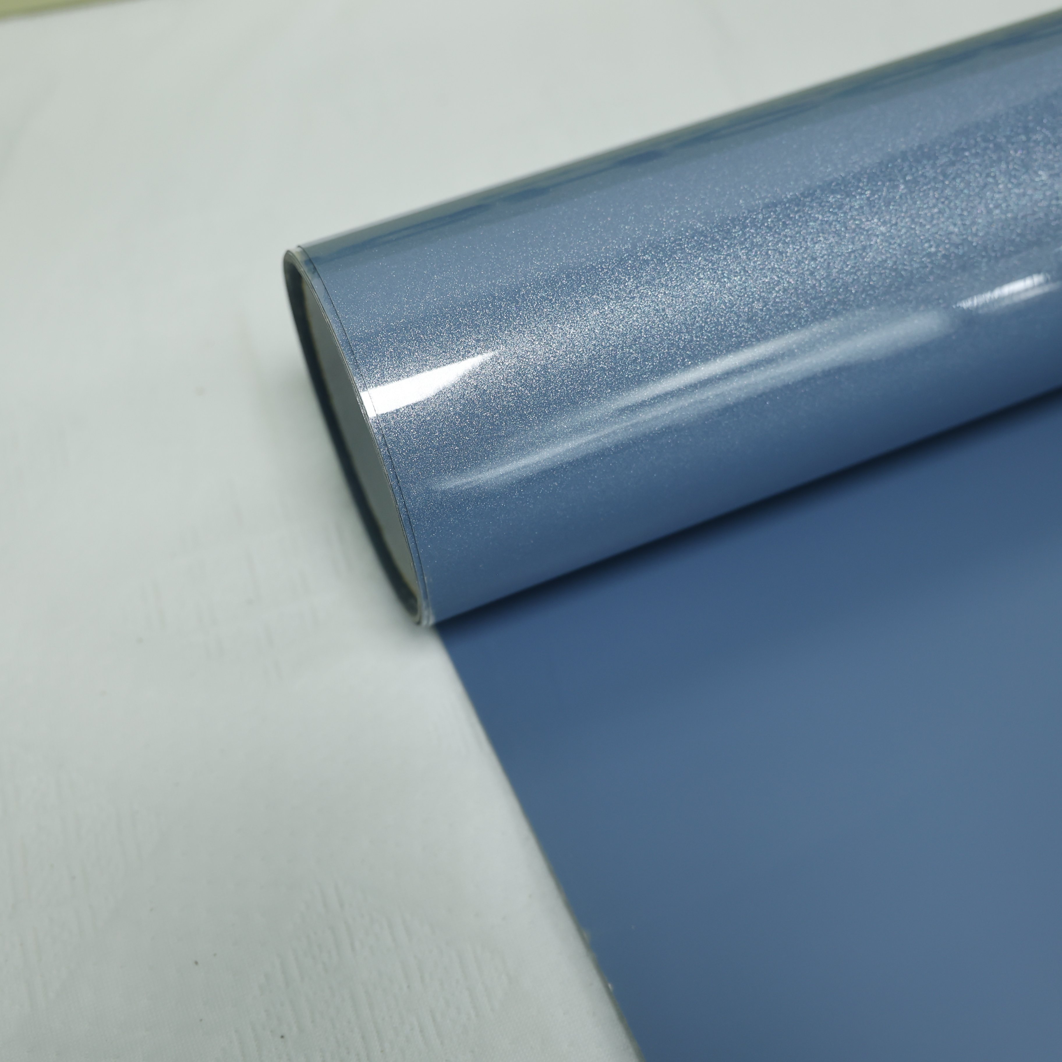Self-healing Glossy HIGHCOOL Anti Scratches 6.5mil PVC Car Wrap Film Pearl porcelain blue Full Tint Color Changing Car Film