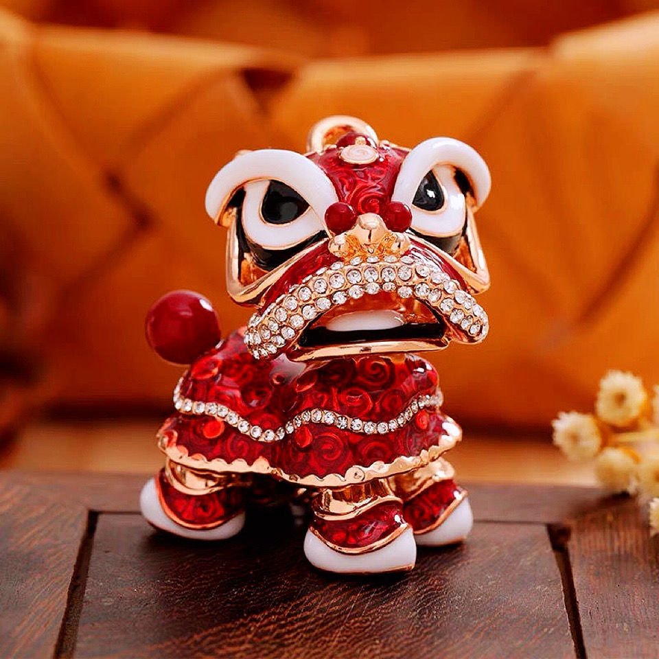 Chinese Traditional Lion Dance Miniature Keychains Diamond Encrusted Metal Keychains Backpack Car Key Chains for New Year Gifts