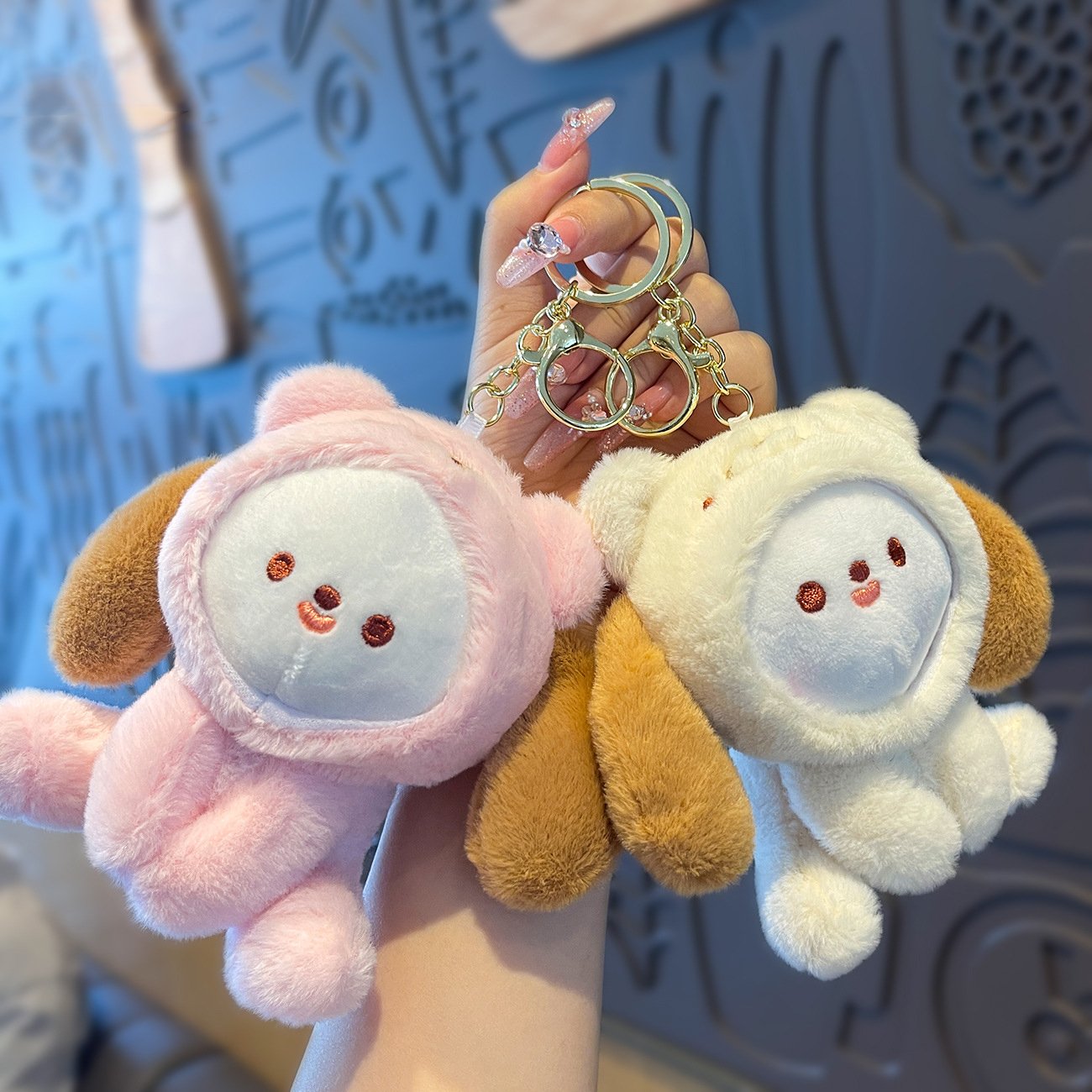Cute Animal Rabbit Plush Keychain Pom Pom Ball Keychain with Metal & PU for Car Keys Durable and Stylish