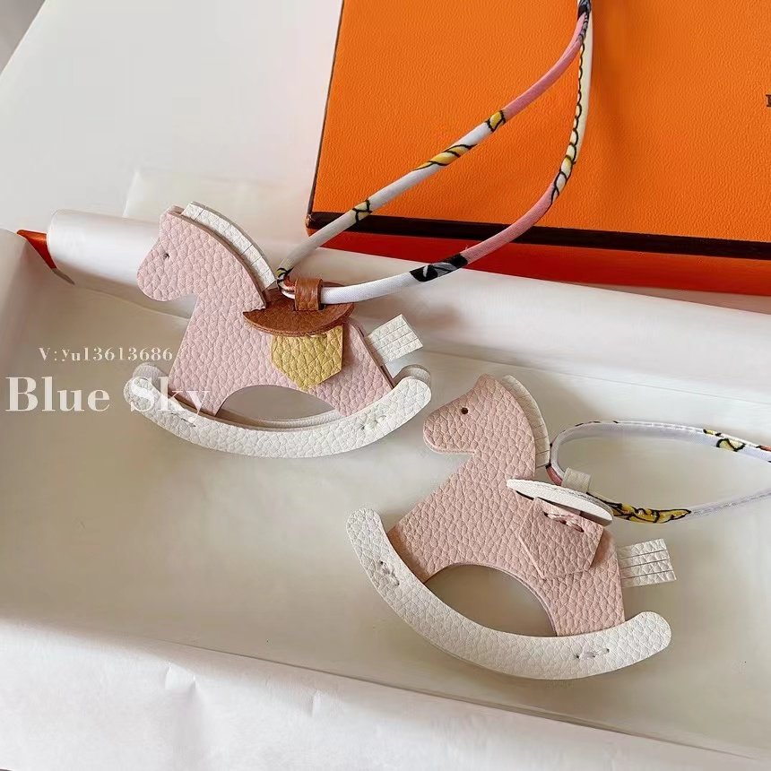 New designer key ring leather handbag mini charms horse bag pendenat car keychain accessories luxury bag charms