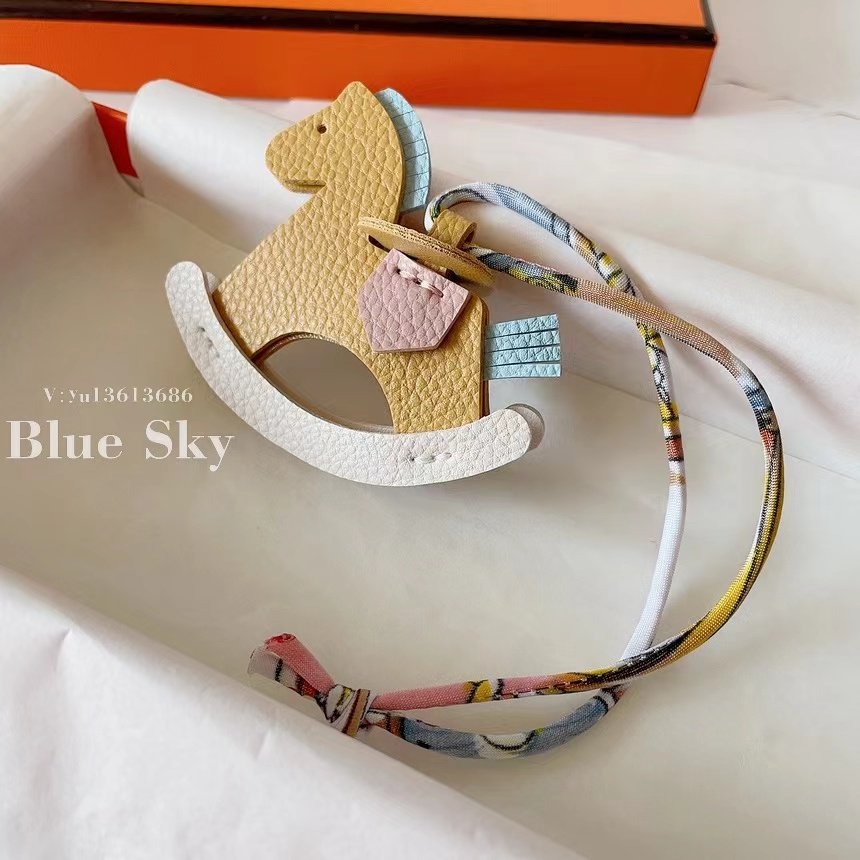 New designer key ring leather handbag mini charms horse bag pendenat car keychain accessories luxury bag charms