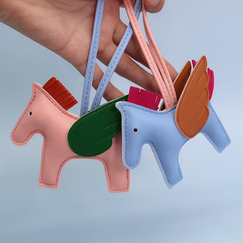 PU Leather Pony Bag Charm Rocking Horse Pendant For Car Bag Hanging Ornament Keychain Decoration DIY Bag Accessories Wholesale