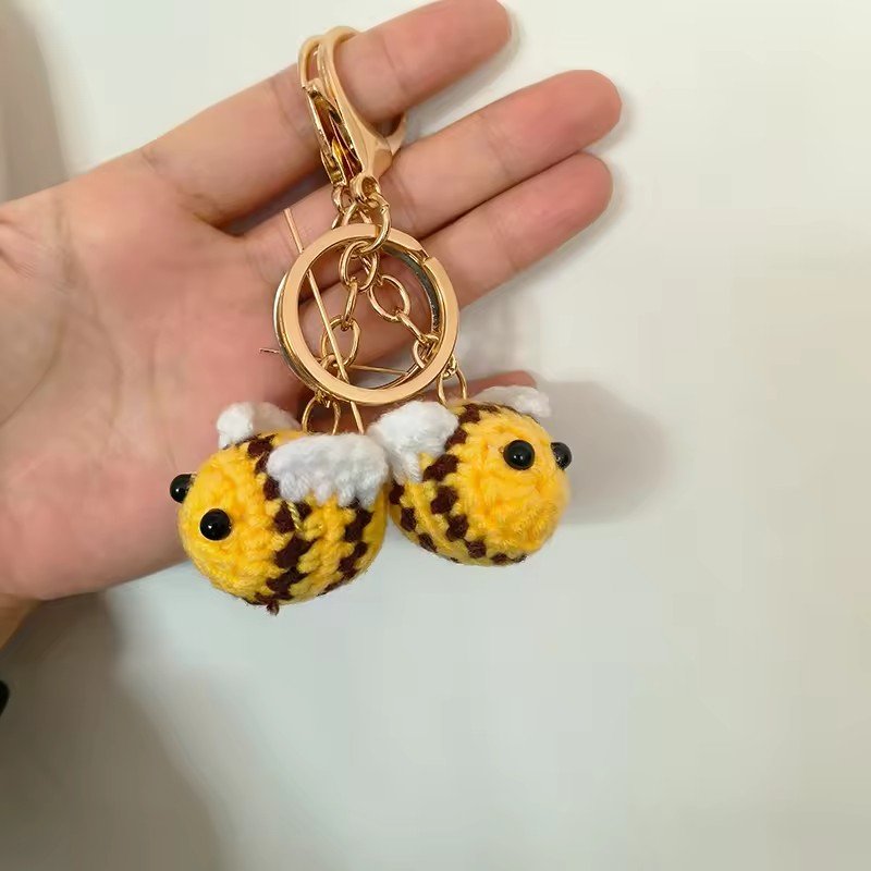 Little Bees Keychain Knitting Pendant Festival Charm Keyring Keyholder Bee Festival Accessories Charm Bag Hanging