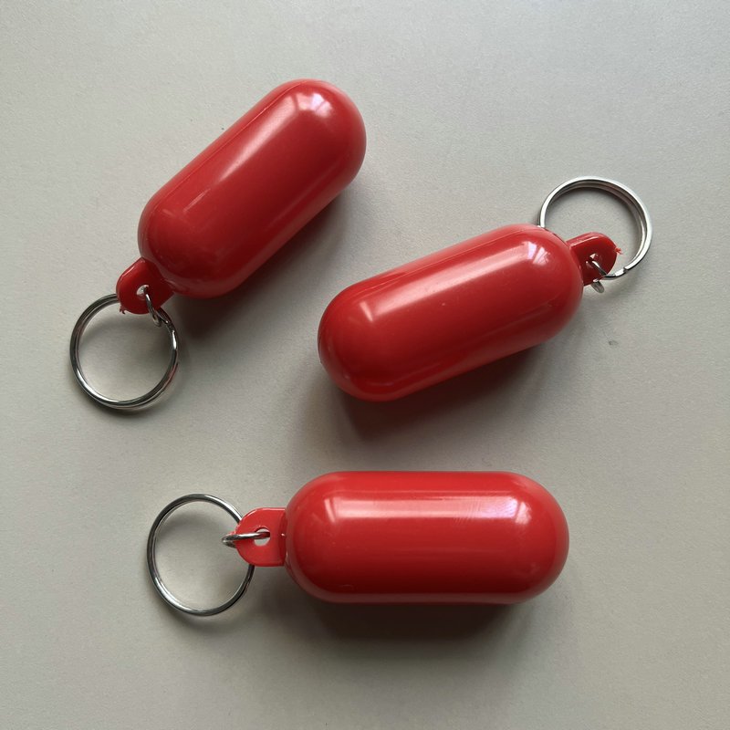 Custom Logo Swimming Pool Plastic Keychain Floating Key Ring Capsule Style Fender Shape Marine Sailing Boat Buoyant Keychain