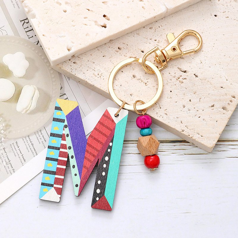 A-Z Wood 26 letter geometry color Totem Keychain Wood bead pendant accessories Women's bag Car key chain pendant gift wholesale