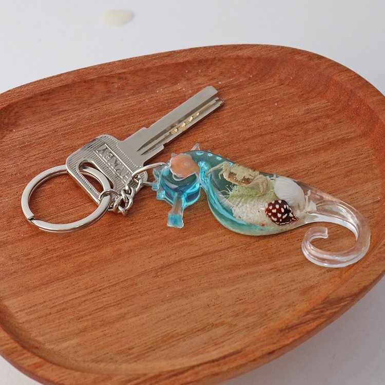 Ocean Beach Keychains Sea Horse Key Chain Real Shell in Resin Jewelry Epoxy Purse Car Keyring Accessories for Women Girl