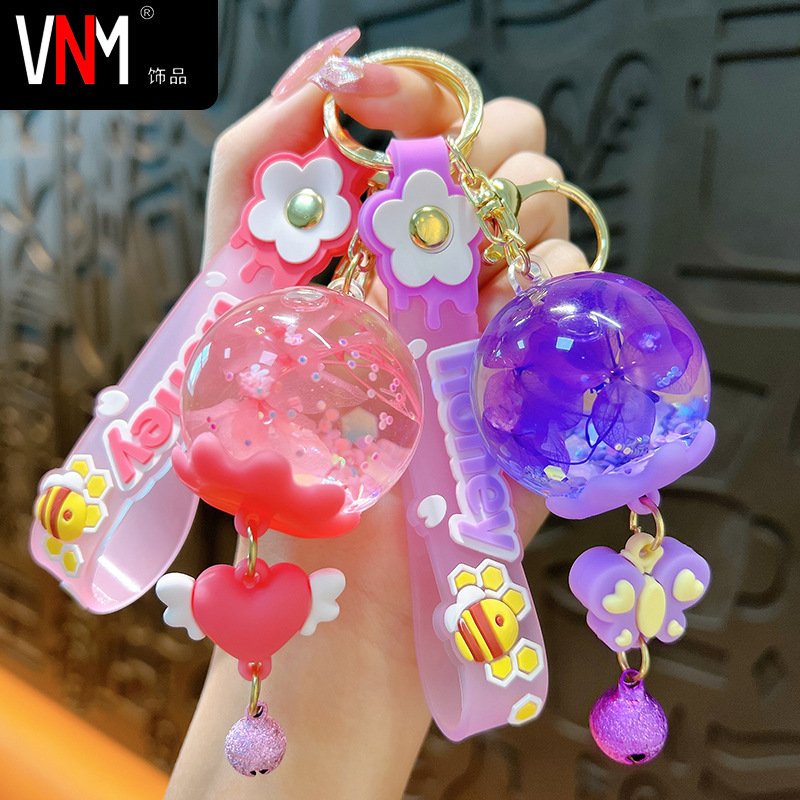 Creative DIY dry flower wind chimes into oil floating acrylic key chain girl's bag pendant Car key chain small gift key ring