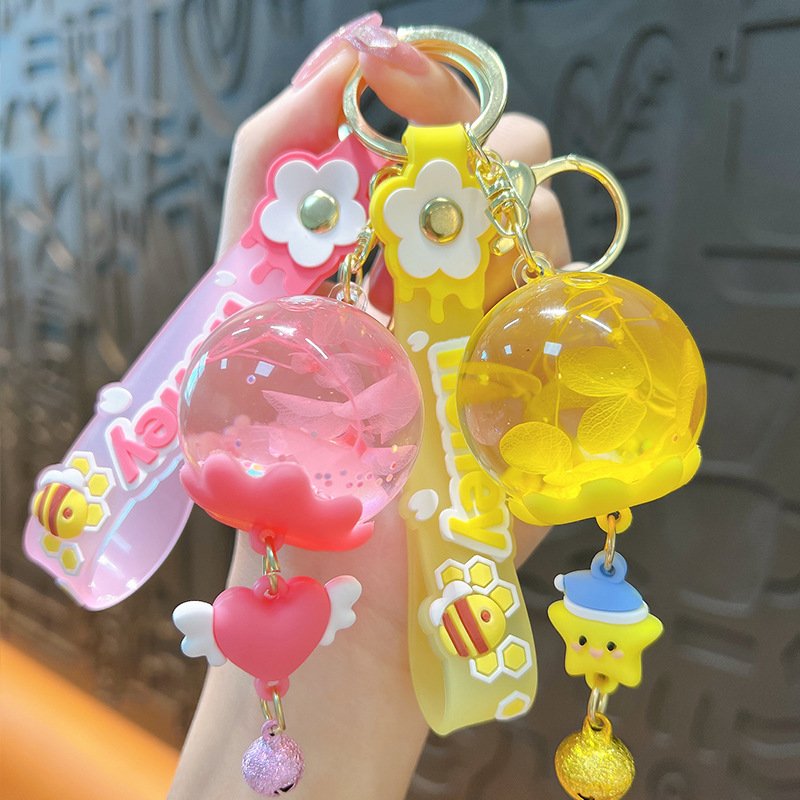 Creative DIY dry flower wind chimes into oil floating acrylic key chain girl's bag pendant Car key chain small gift key ring