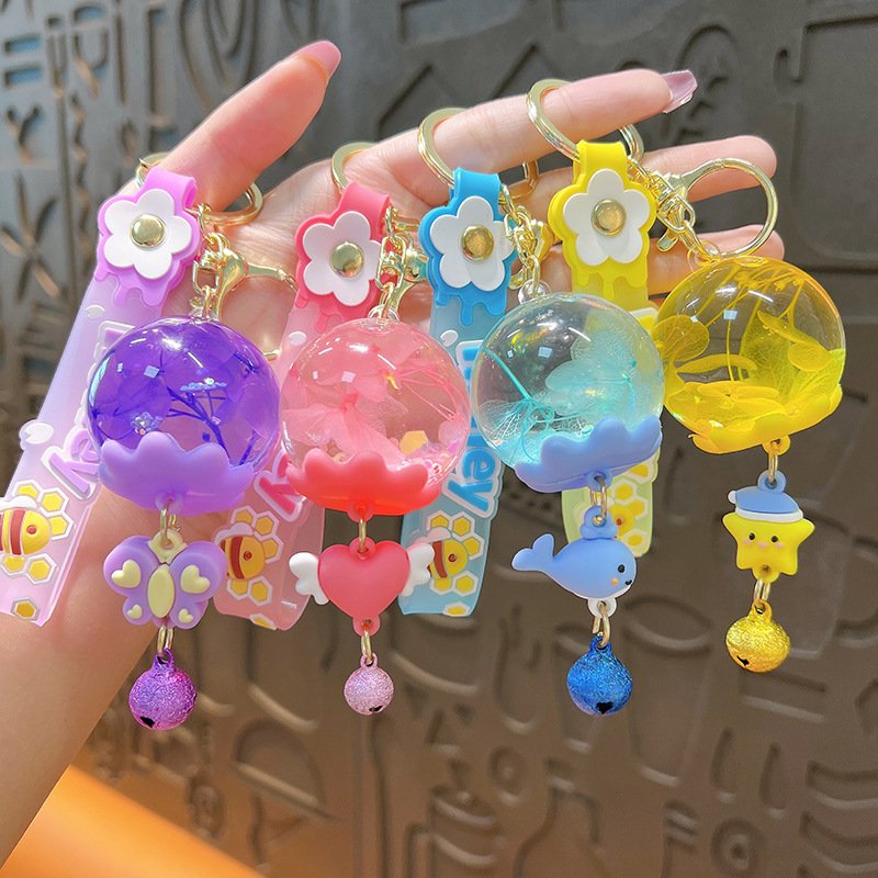 Creative DIY dry flower wind chimes into oil floating acrylic key chain girl's bag pendant Car key chain small gift key ring